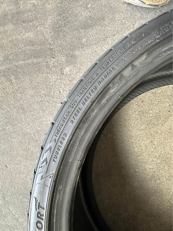 275/30R20 Duraturn Mozzo Sport Tyre