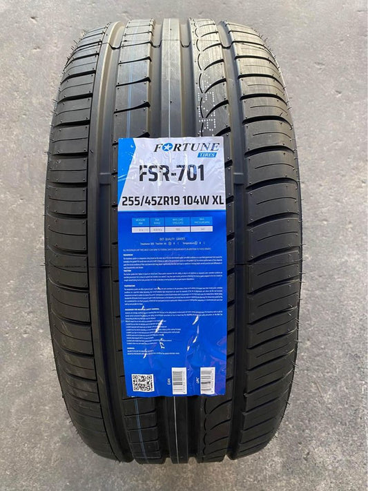 255/45R19 Fortune FSR-701 Tyre