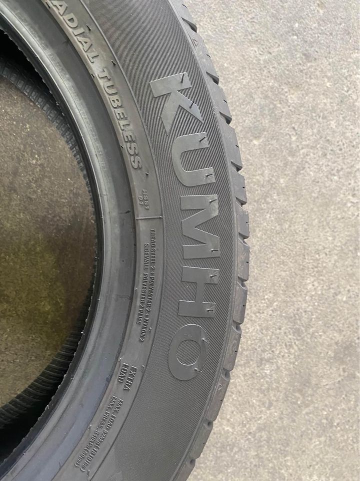 4 Tyres 225/55R17 Kumho Ecsta HS81 – Combo Deal