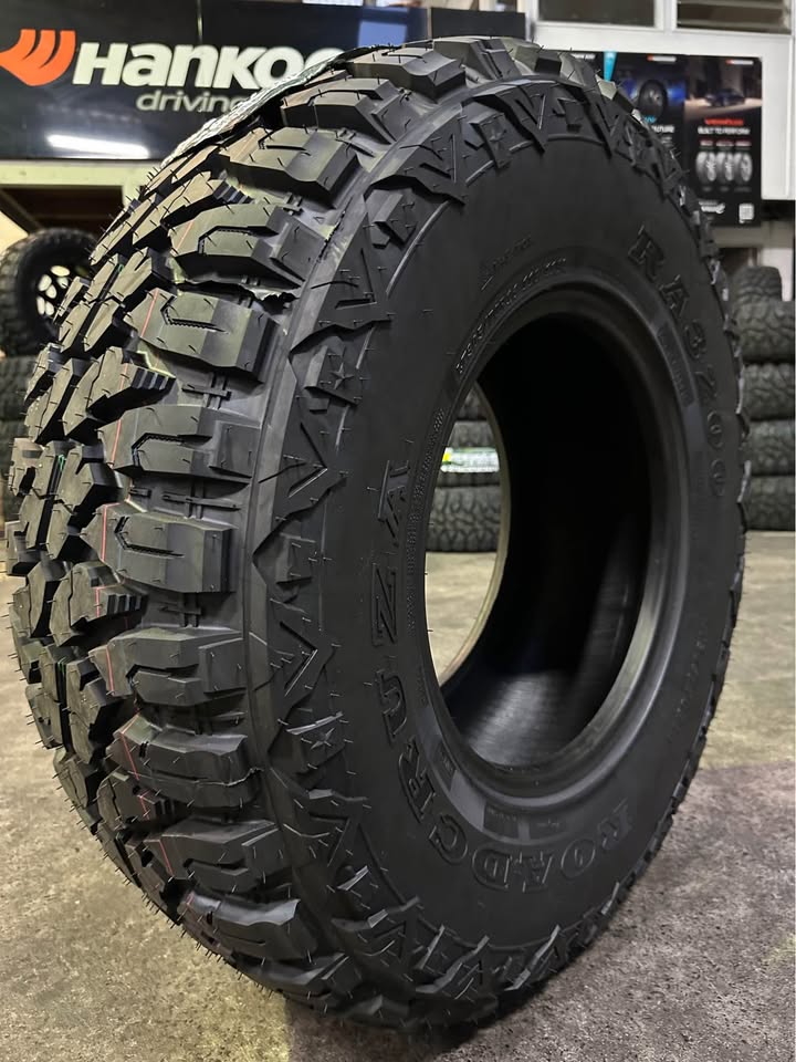 305/70/16 ROADCRUZA RA3200 MUD TYRE