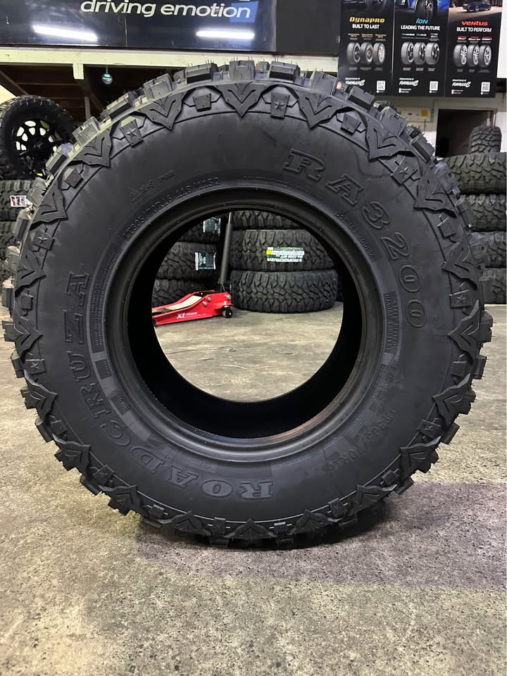 305/70/16 ROADCRUZA RA3200 MUD TYRE