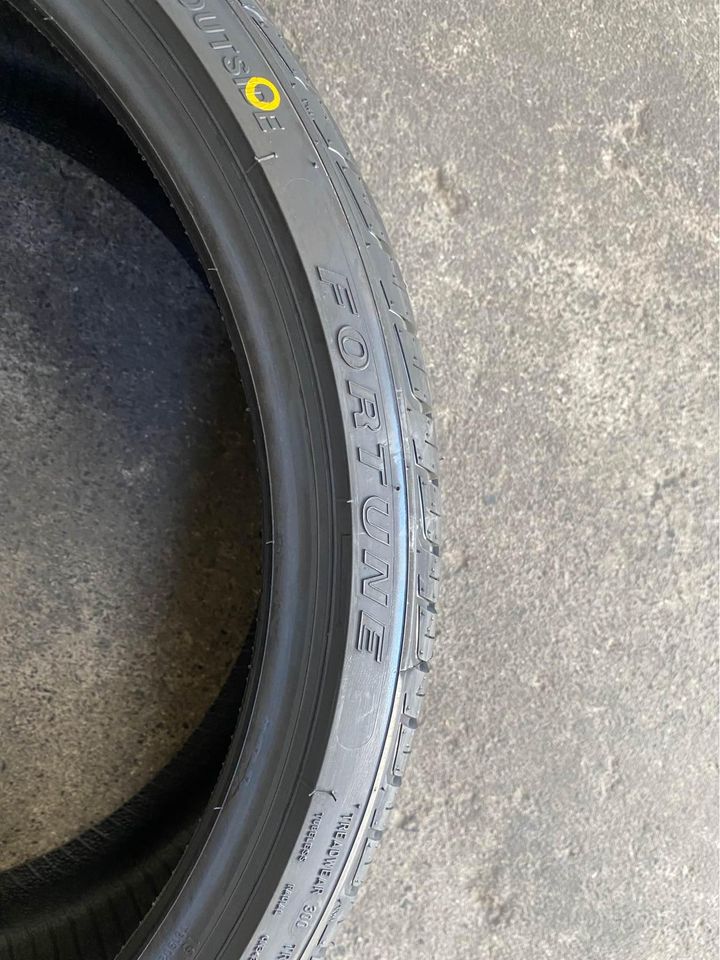 225/35R19 Fortune FSR-701 Tyre