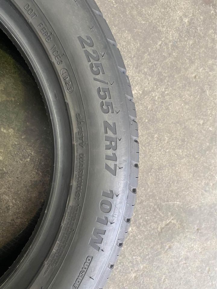 225/55R17 KUMHO ECSTA HS81 TYRE